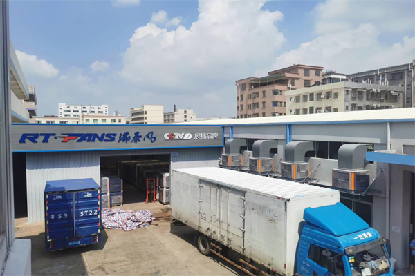 工業(yè)風(fēng)扇生產(chǎn)車間出貨圖